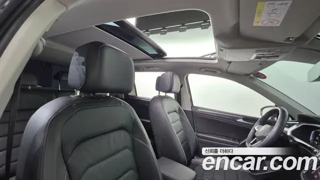 Volkswagen Tiguan 2022 — Photo 31/35