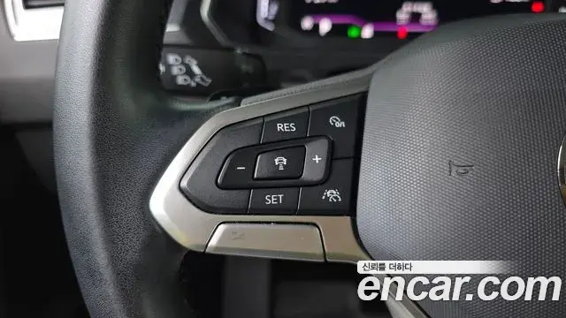 Volkswagen Tiguan 2022 — Photo 3/35