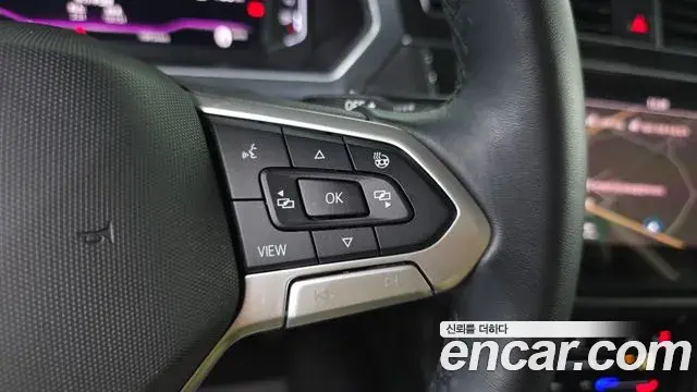 Volkswagen Tiguan 2022 — Photo 29/35