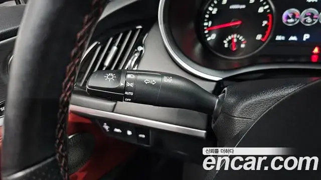 Kia Stinger 2020 — Фото 15/20