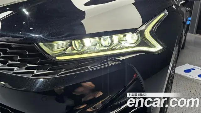 Kia K5 2023 — Photo 10/32