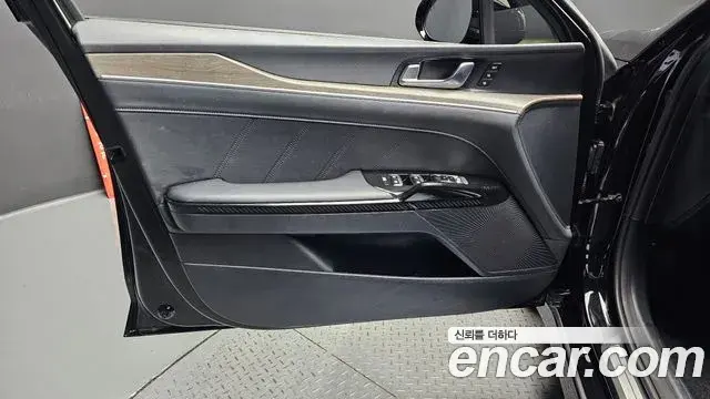 Kia K5 2023 — Photo 19/32