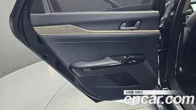 Kia K5 2023 — Photo 16/32