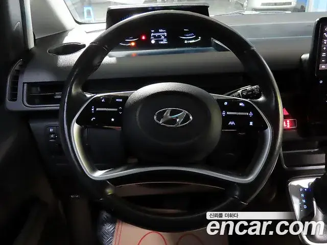 Hyundai Staria 2023 — Фото 11/20