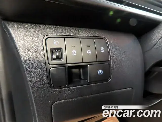Hyundai Staria 2023 — Фото 15/20