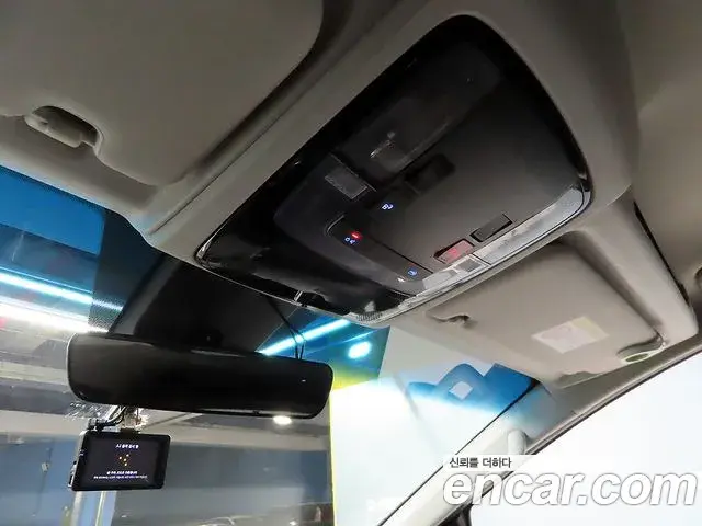 Hyundai Staria 2023 — Фото 16/20