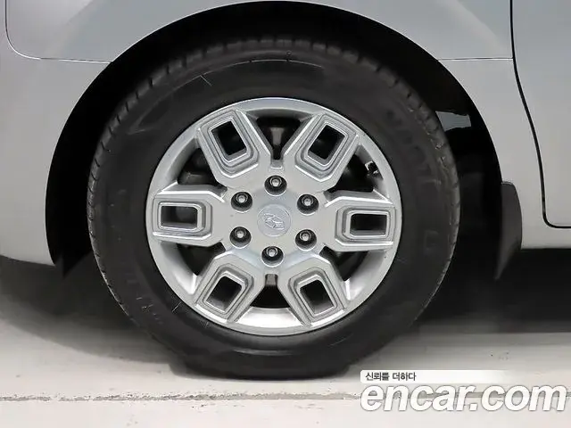 Hyundai Staria 2023 — Фото 18/20