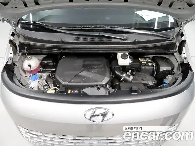 Hyundai Staria 2023 — Фото 19/20