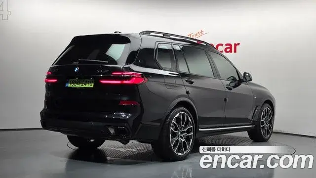 BMW X7 2025 — Фото 2/20