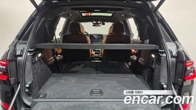 BMW X7 2025 — Фото 18/20
