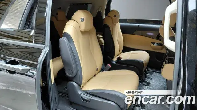 Kia Carnival 2022 — Фото 11/20