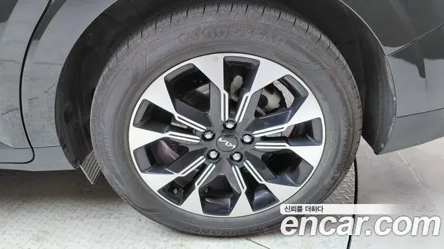Kia Carnival 2022 — Şəkil 14/29