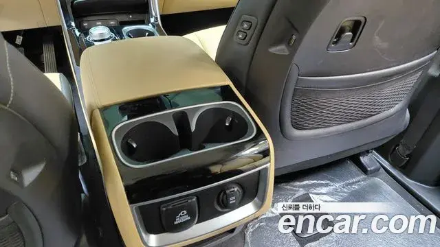 Kia Carnival 2022 — Şəkil 22/29