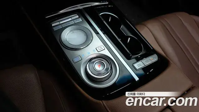 Genesis Electrified G80 2021 — Photo 9/20