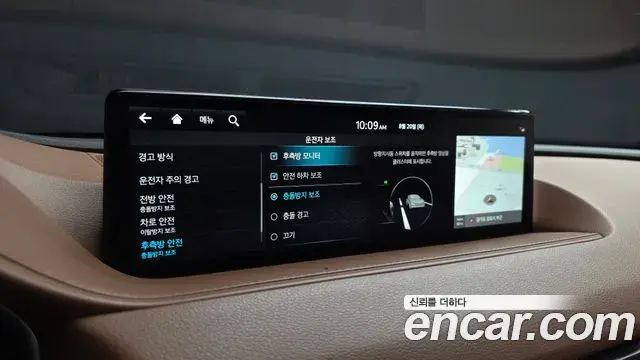 Genesis Electrified G80 2021 — Photo 16/20