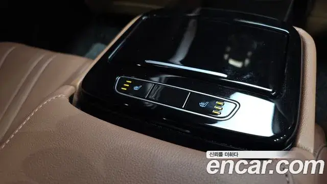 Genesis Electrified G80 2021 — Photo 19/20