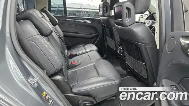 Mercedes-Benz GLS-Class 2018 — Фото 12/20