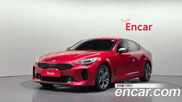 Kia Stinger 2018 — Фото 1/20