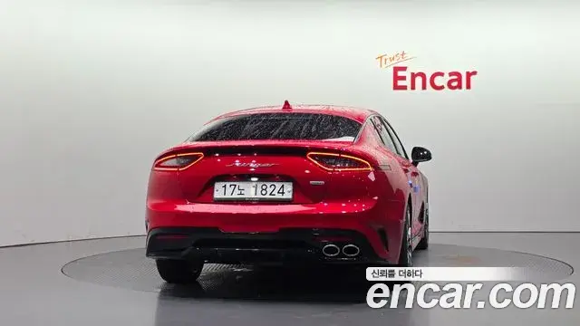 Kia Stinger 2018 — Фото 4/20