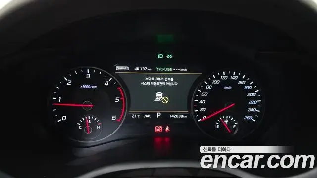 Kia Stinger 2018 — Фото 8/20