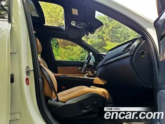 Volvo XC90 2021 — Photo 3/13