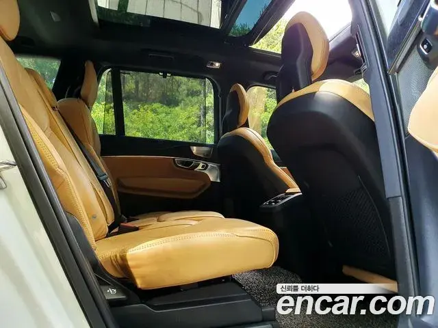 Volvo XC90 2021 — Photo 5/13