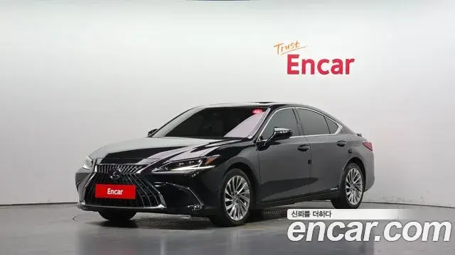 Lexus ES300h 2022 — ფოტო 29/38