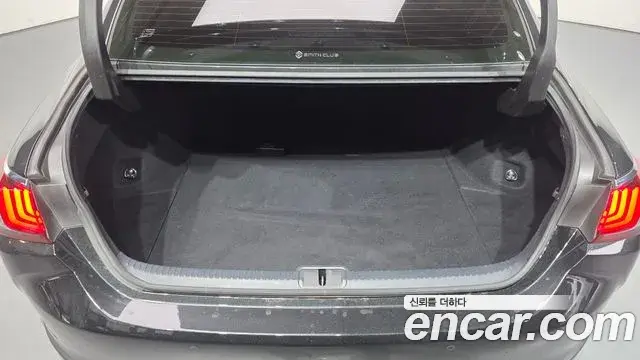 Lexus ES300h 2022 — ფოტო 6/38