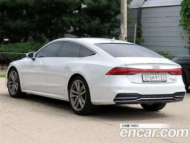 Audi A7 2020 — Фото 2/20