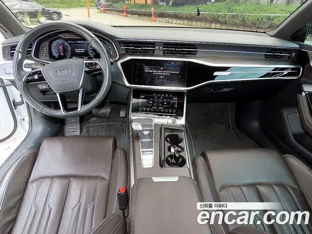 Audi A7 2020 — Фото 9/20