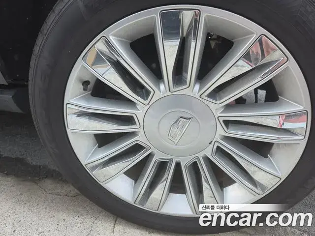 Cadillac Escalade 2020 — ფოტო 12/15