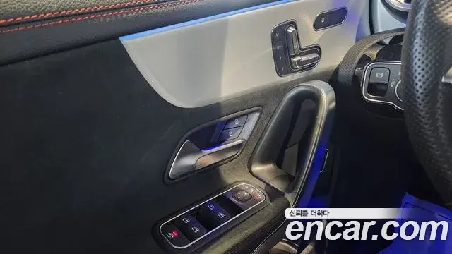 Mercedes-Benz CLA-Class 2026 — Фото 14/17