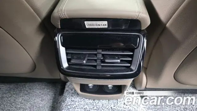 Kia K8 2023 — ფოტო 18/33
