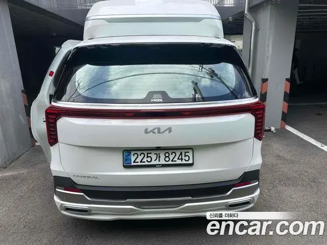 Kia Carnival 2024 — ფოტო 8/14