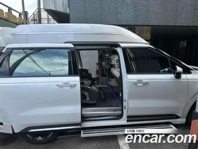 Kia Carnival 2024 — ფოტო 4/14