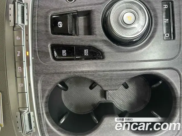 Kia Carnival 2024 — ფოტო 7/14