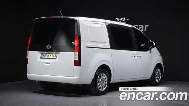 Hyundai Staria 2022 — Фото 2/20