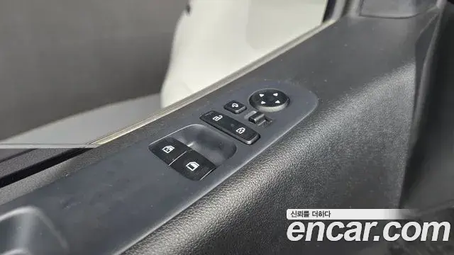 Hyundai Staria 2022 — Фото 14/20
