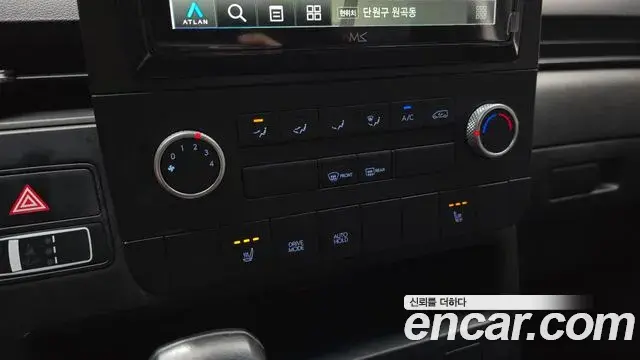 Hyundai Staria 2022 — Фото 18/20