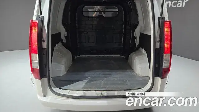Hyundai Staria 2022 — Фото 20/20