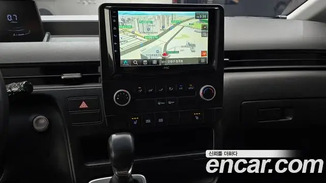 Hyundai Staria 2021 — Фото 18/20