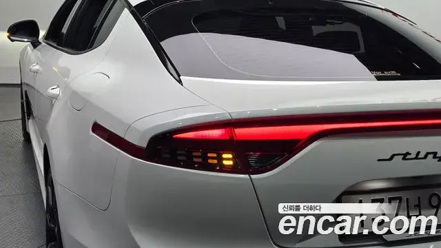 Kia Stinger Meister 2021 — Şəkil 10/31