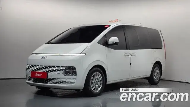 Hyundai Staria 2025 — Фото 1/20
