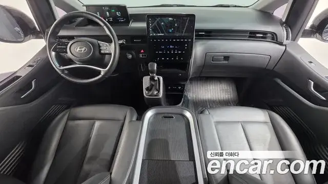 Hyundai Staria 2025 — Фото 7/20