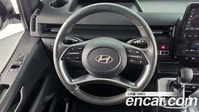 Hyundai Staria 2025 — Фото 13/20