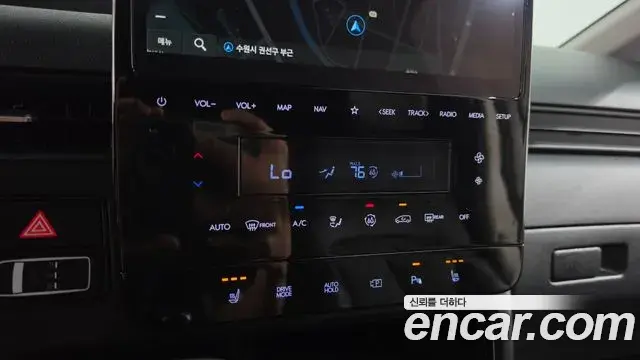 Hyundai Staria 2025 — Photo 32/32