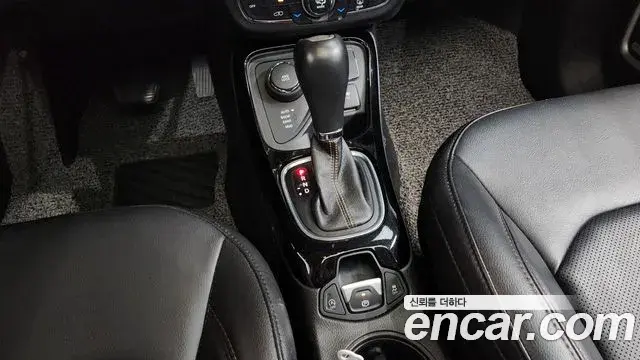 Jeep Compass 2019 — Фото 9/20