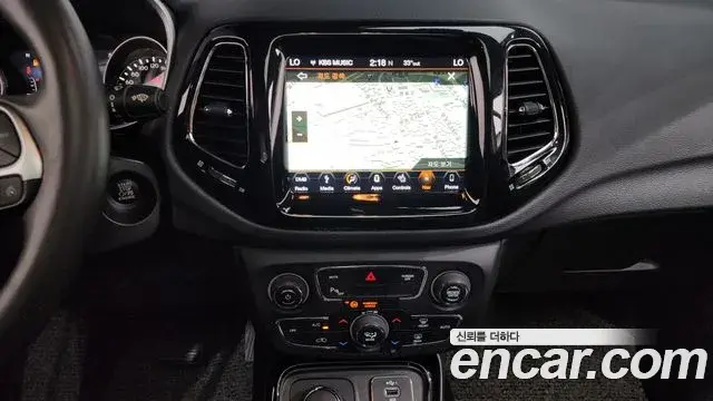 Jeep Compass 2019 — Фото 12/20