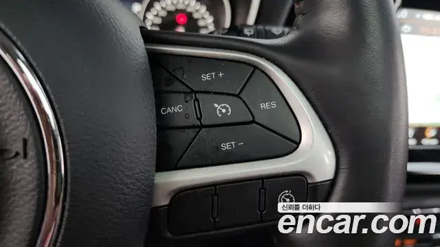 Jeep Compass 2019 — Фото 16/20