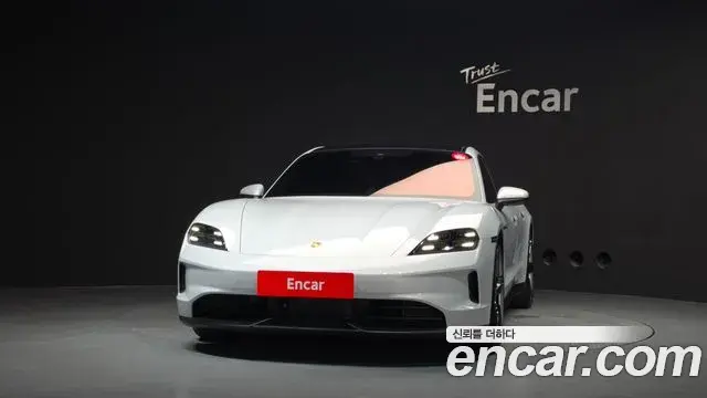Porsche Taycan 2025 — ფოტო 9/20